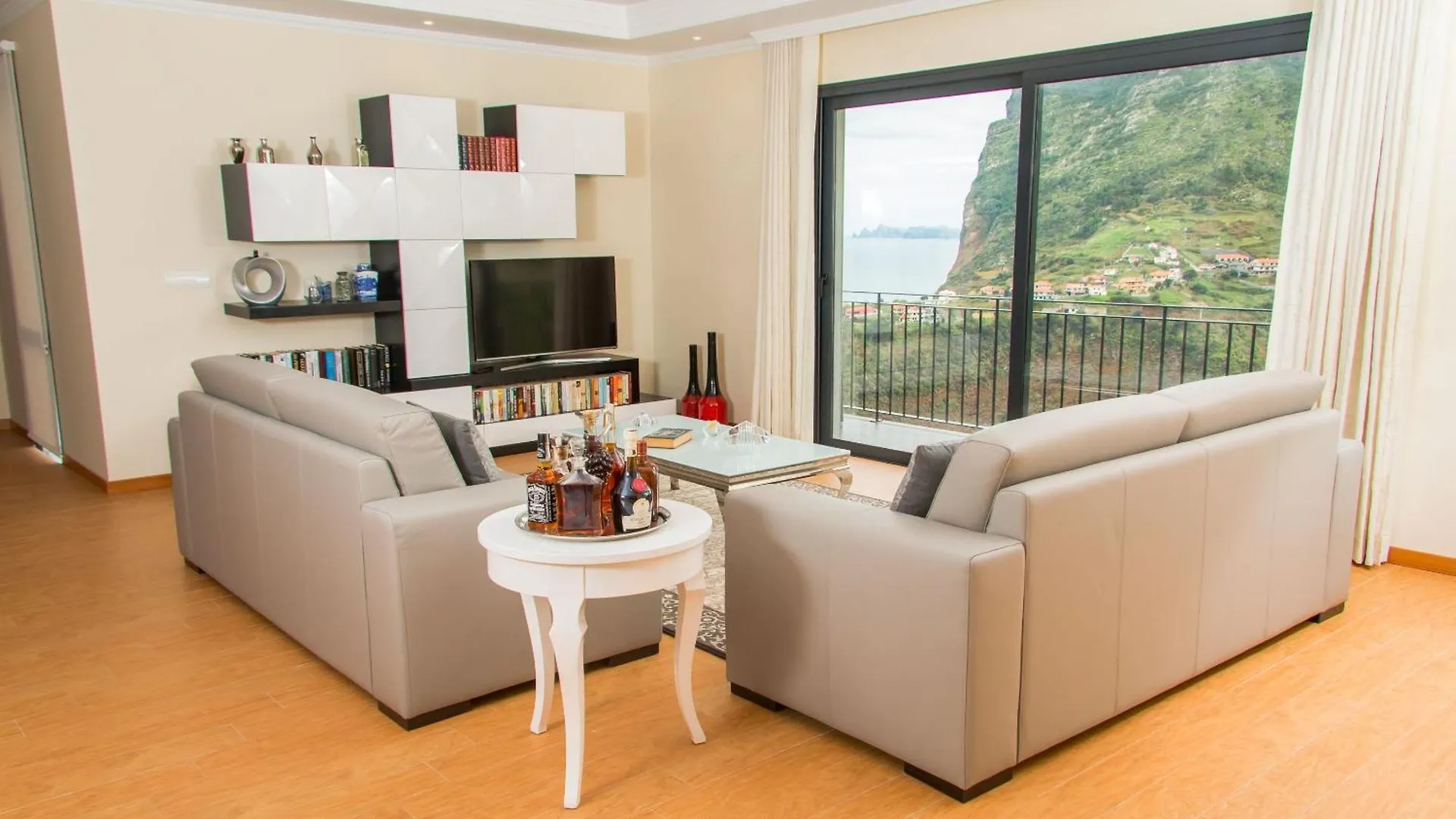 Elegantes Haus In Santana Mit Garten Und Grill Sao Roque Do Faial Casa de Férias